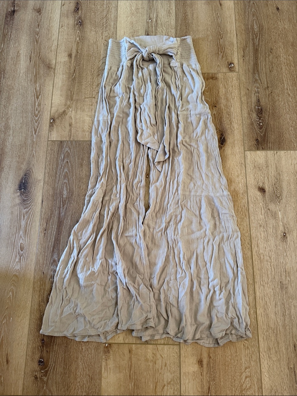 Rehash | Light Beige Crinkled Wide Leg Pants | Tie Back | size M - Picture 3 of 3